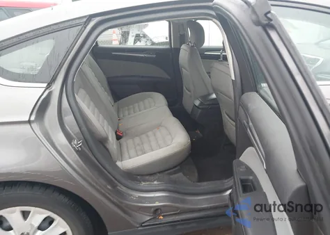 2014 Ford Fusion S из США, поврежденный, VIN 1FA6P0G75E5350099